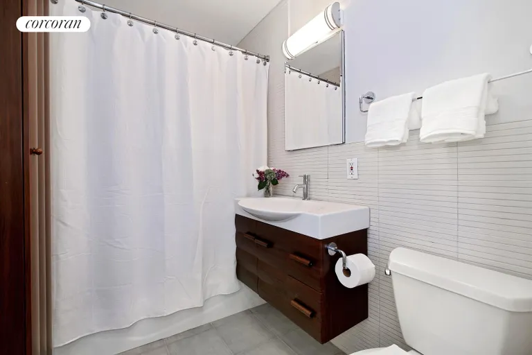 New York City Real Estate | View 444 12th Street, 1B | 2nd Bathroom  | View 9