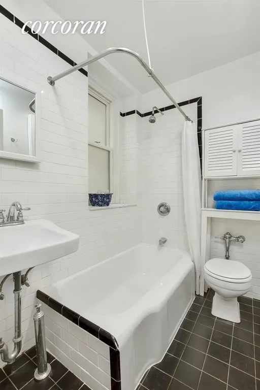 New York City Real Estate | View 552 Riverside Drive, 1A | Tiled bath with re-glazed tub | View 5