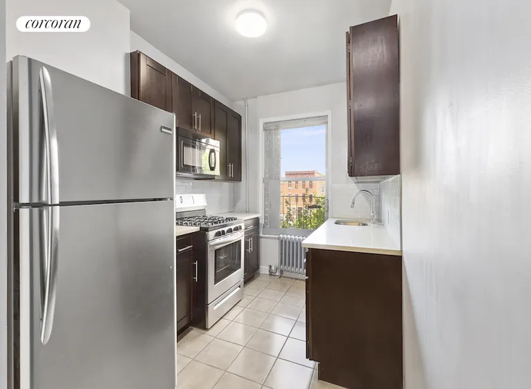 New York City Real Estate | View 33 Furman Avenue, 2L | 2 Beds, 1 Bath | View 1