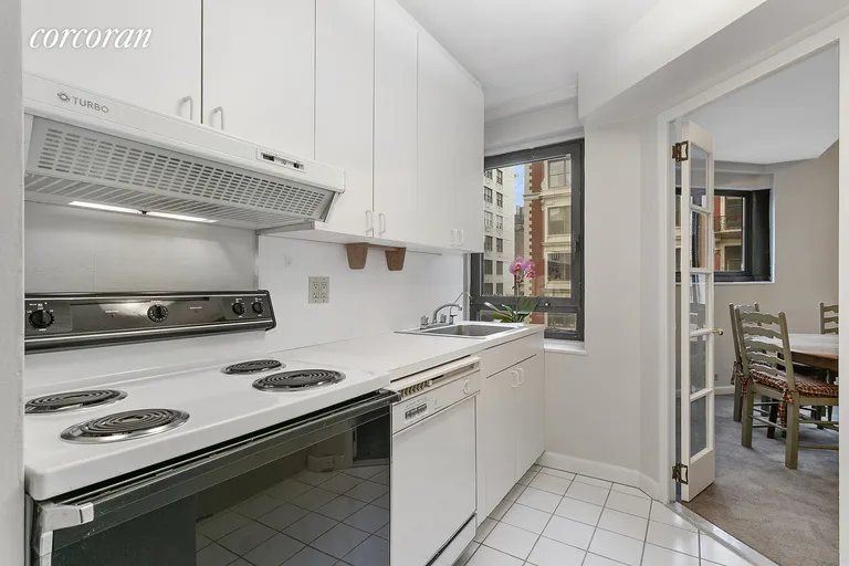 New York City Real Estate | View 25 East 83rd Street, 7B | room 1 | View 2