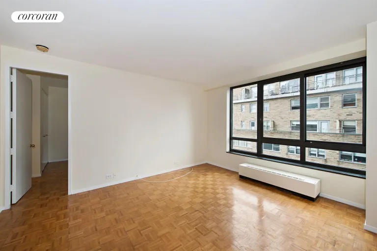 New York City Real Estate | View 100 United Nations Plaza, 11F | Living Room | View 7