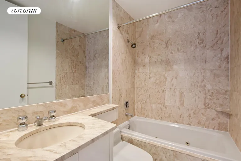 New York City Real Estate | View 100 United Nations Plaza, 11F | Bathroom | View 11