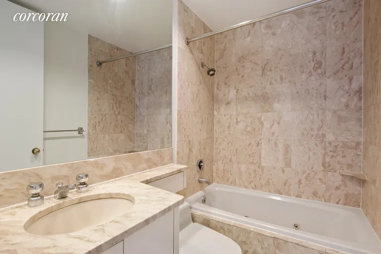 New York City Real Estate | View 100 United Nations Plaza, 11F | Bathroom | View 4