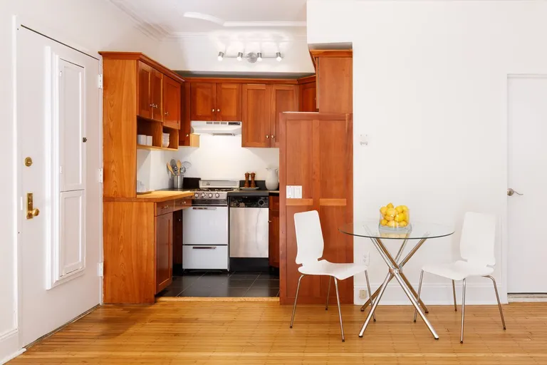 New York City Real Estate | View 21 South Portland Ave, 3F | room 5 | View 6