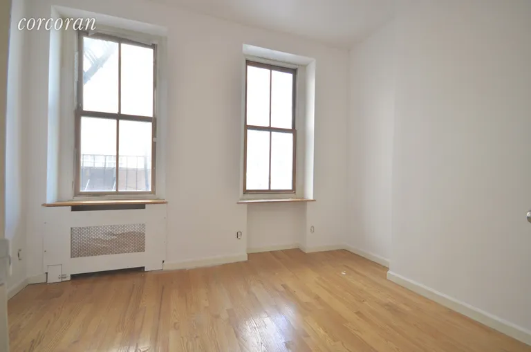 New York City Real Estate | View 18 North Moore Street, 2F | room 3 | View 4