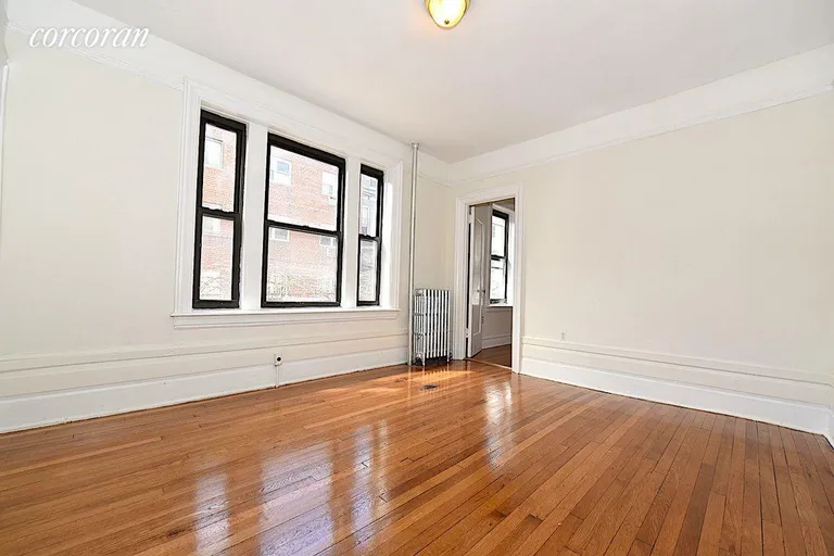 New York City Real Estate | View 30-86 32nd Street, 5 | room 2 | View 3