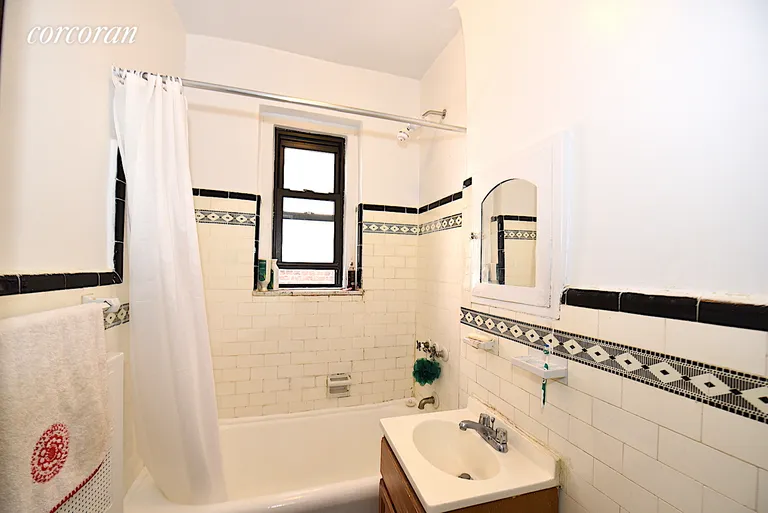 New York City Real Estate | View 25-41 30th Road, 5I | room 7 | View 8
