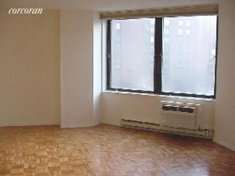 New York City Real Estate | View 1641 Third Avenue, 8F | room 2 | View 3