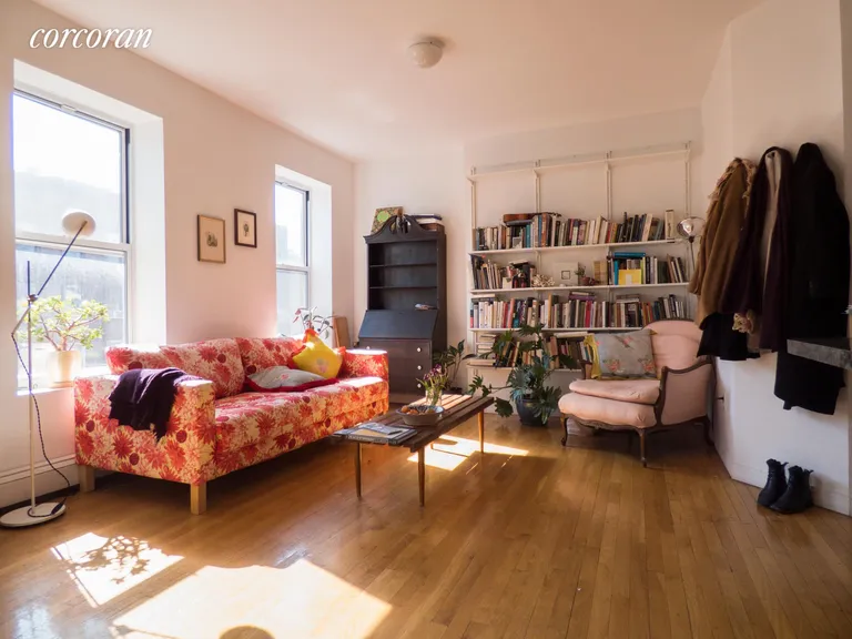 New York City Real Estate | View 484 5th Avenue, 2 | room 2 | View 3