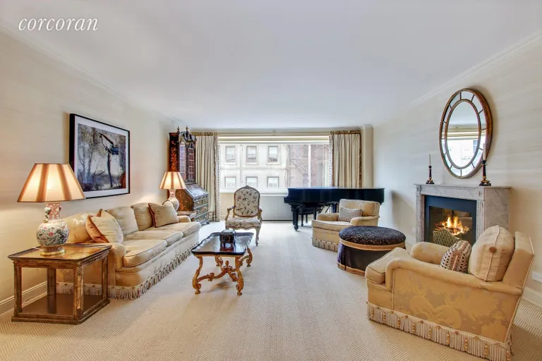 New York City Real Estate | View 10 East 70th Street, 5A | room 1 | View 2