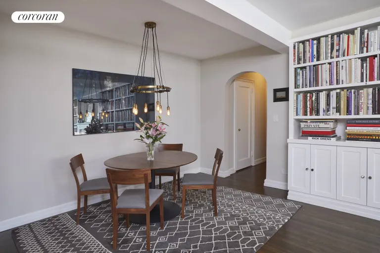New York City Real Estate | View 140 East 28th Street, 10D | Dining Area/Foyer | View 5