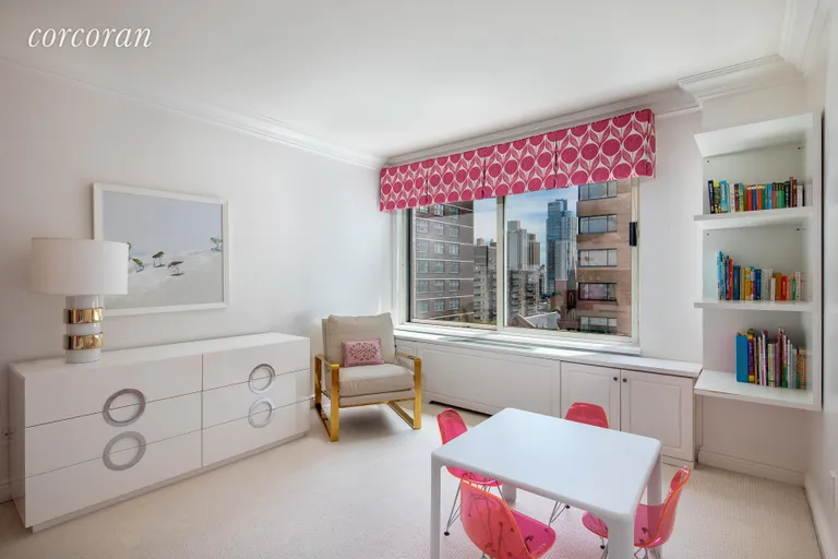 New York City Real Estate | View 170 East 87th Street, E11A | room 5 | View 6