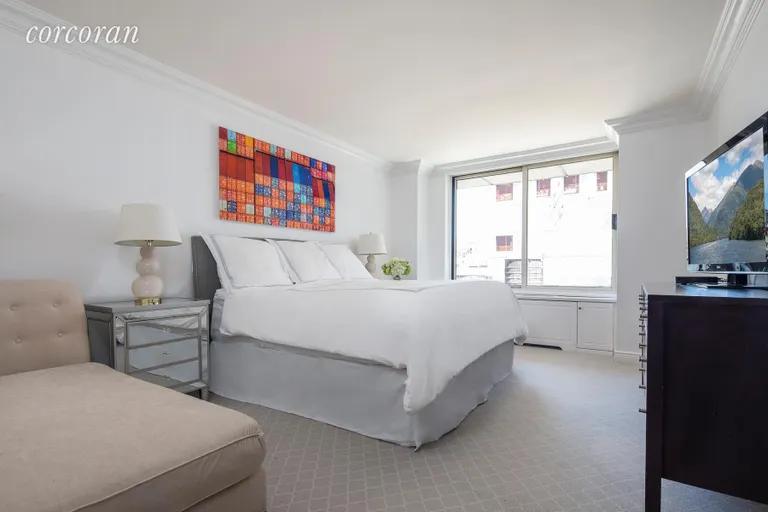 New York City Real Estate | View 170 East 87th Street, E11A | room 3 | View 4
