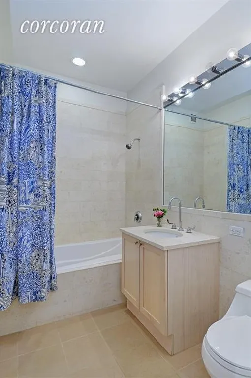 New York City Real Estate | View 252 Seventh Avenue, 6L | Bathroom | View 4