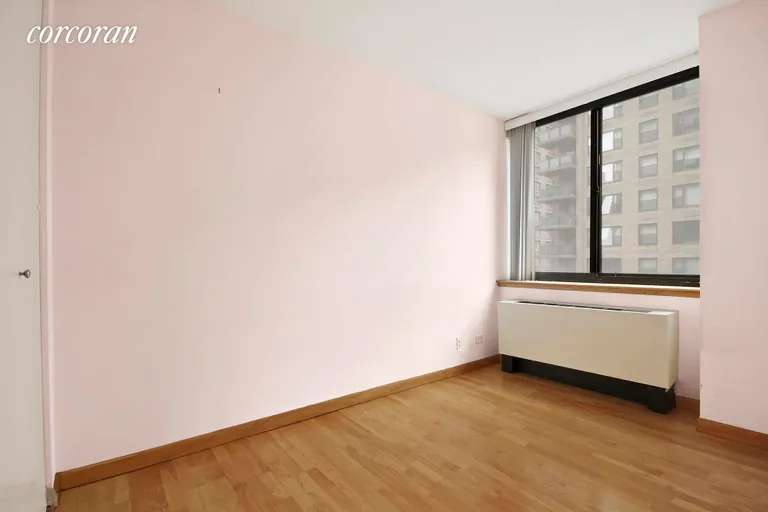 New York City Real Estate | View 250 East 40th Street, 12D | 250_East_40_#12D_Bedroom_KPicket | View 5
