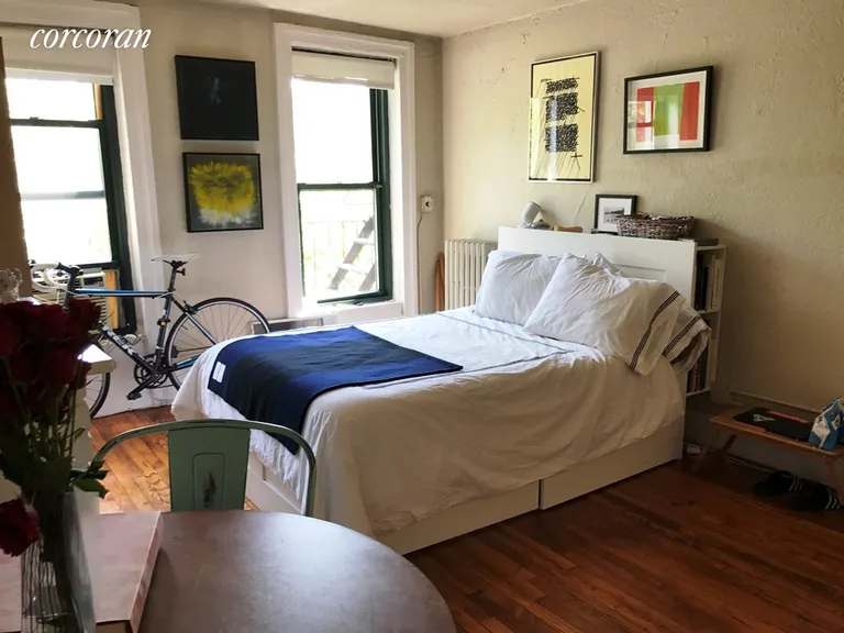 New York City Real Estate | View 88 Horatio Street, 5B | Bed in current decor | View 3