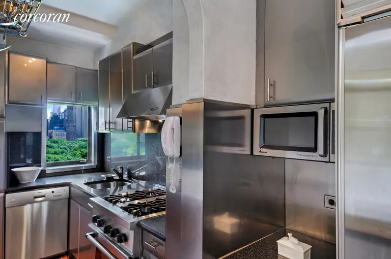 New York City Real Estate | View 25 Central Park West, 14K | Kitchen | View 3