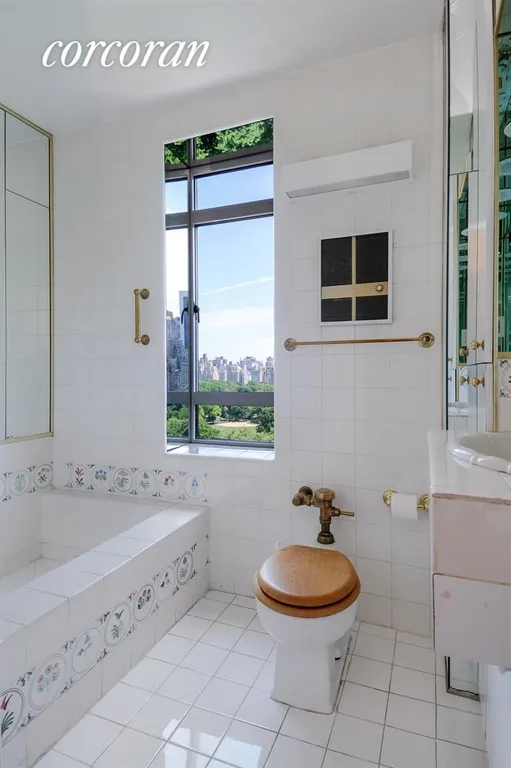 New York City Real Estate | View 25 Central Park West, 14K | Bathroom | View 5