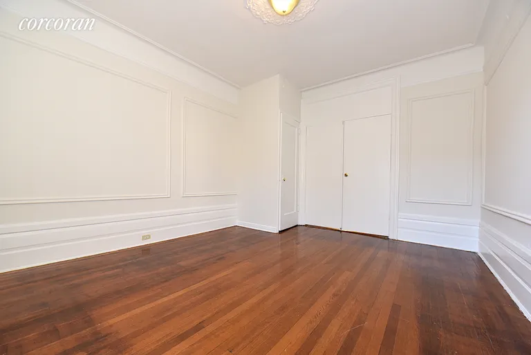 New York City Real Estate | View 30-86 32nd Street, 12 | room 3 | View 4