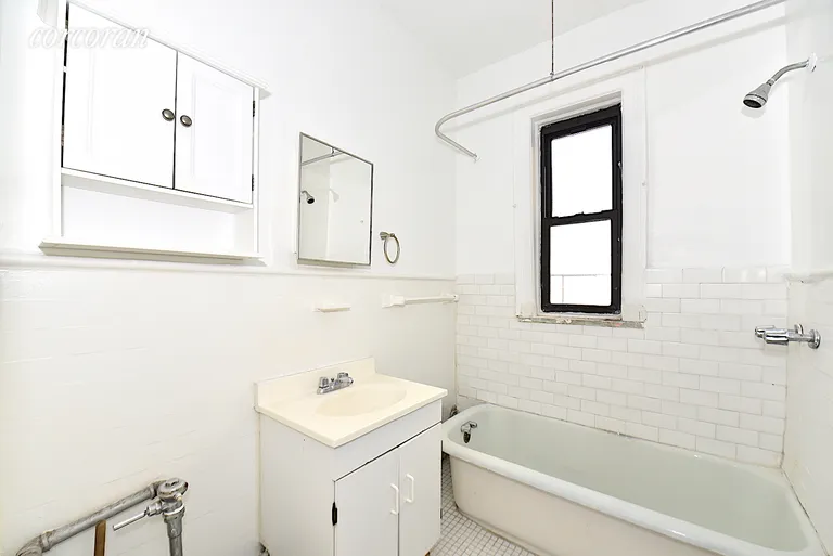 New York City Real Estate | View 30-86 32nd Street, 12 | room 9 | View 10