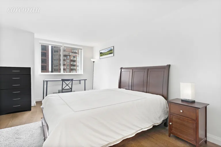 New York City Real Estate | View 200 East 94th Street, 716 | Bedroom | View 3
