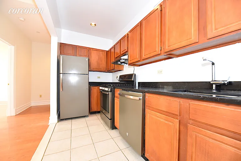 New York City Real Estate | View 45-02 Ditmars Boulevard, 413 | room 8 | View 9