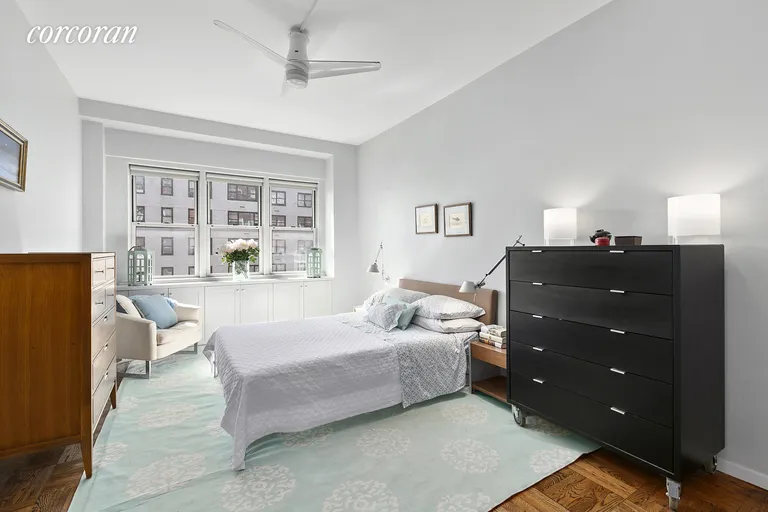 New York City Real Estate | View 174 East 74th Street, 15A | room 7 | View 8