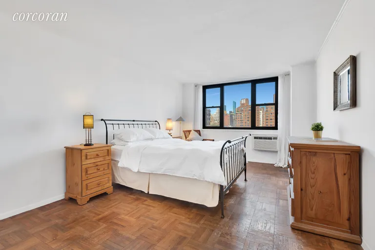 New York City Real Estate | View 61 Jane Street, 11G | room 2 | View 3