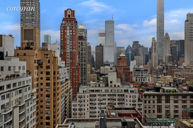 New York City Real Estate | View 150 East 69th Street, 19K | View Looking South | View 7