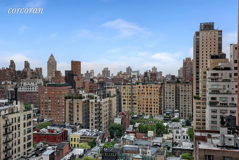 New York City Real Estate | View 150 East 69th Street, 19K | View Looking North | View 2