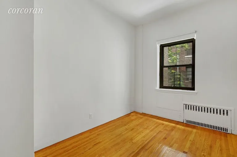 New York City Real Estate | View 27 West 71st Street, 2B | room 2 | View 3