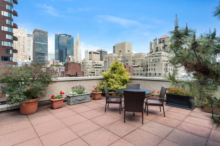 New York City Real Estate | View 20 East 35th Street, 7G | 1 Bed, 1 Bath | View 1