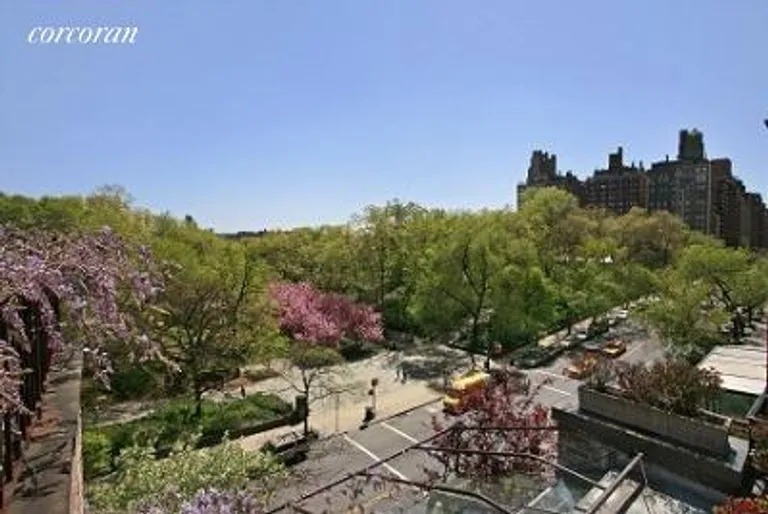 New York City Real Estate | View 142 East End Avenue | room 3 | View 4