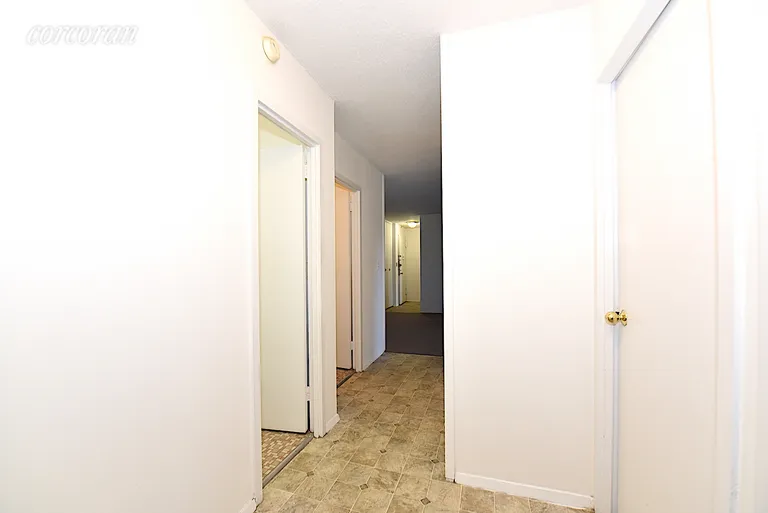 New York City Real Estate | View 47-50 59th Street, 2H | room 11 | View 12