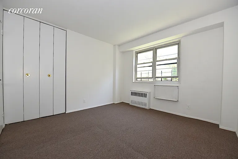 New York City Real Estate | View 47-50 59th Street, 2H | room 7 | View 8