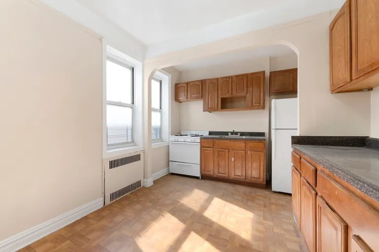 New York City Real Estate | View 40 Tehama Street, 2H | room 1 | View 2