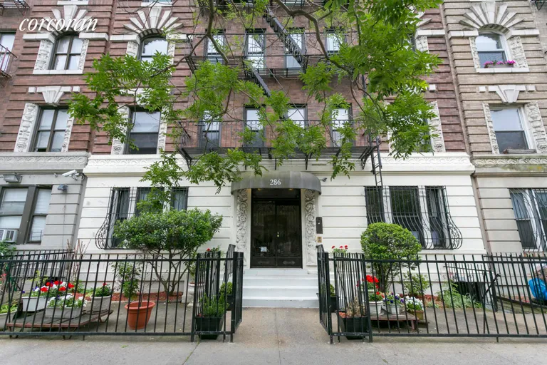 New York City Real Estate | View 286 Saint Johns Place, 3A | Centrally located right off Grand Army Plaza. | View 3
