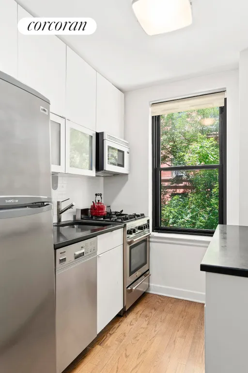New York City Real Estate | View 81 Bedford Street, 4B | Kitchen | View 4