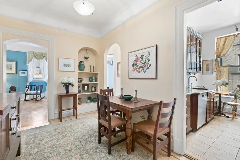 New York City Real Estate | View 401 West End Avenue, 9F | Dining Foyer | View 2