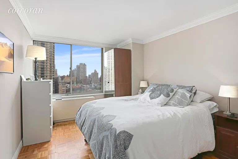 New York City Real Estate | View 404 East 79th Street, 17F | 3 | View 2