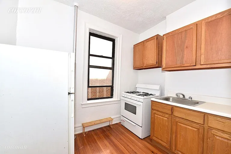 New York City Real Estate | View 31-50 33rd Street, 02-B | room 6 | View 7
