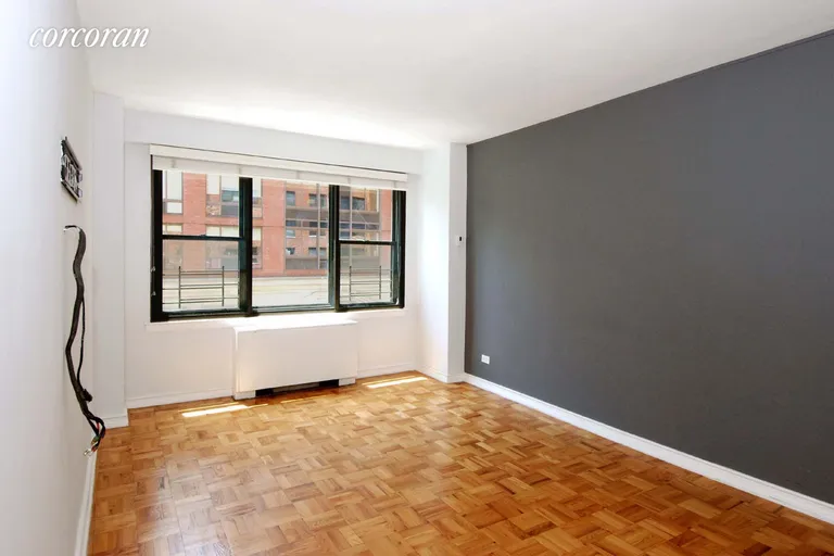 New York City Real Estate | View 301 East 64th Street, 5F | room 5 | View 6