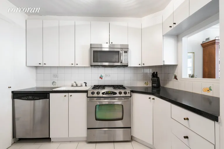 New York City Real Estate | View 315 East 70th Street, 6G | room 3 | View 4