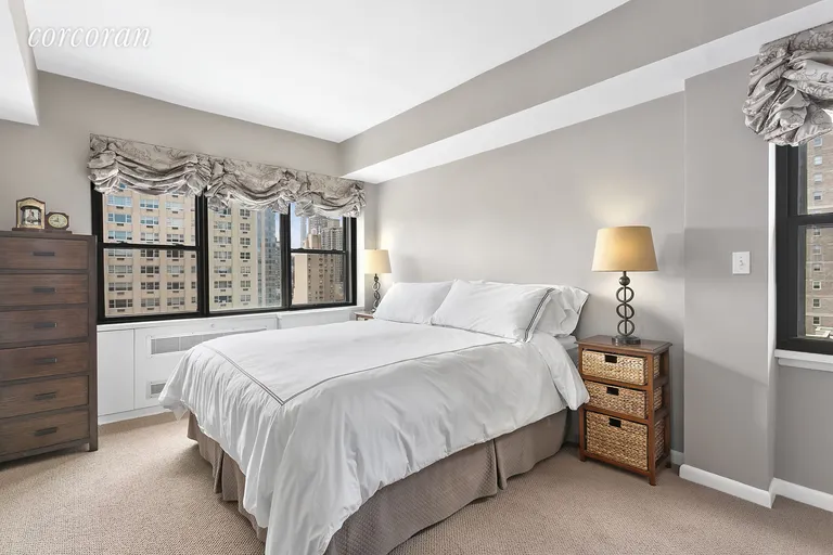 New York City Real Estate | View 510 East 86th Street, 20B | South Open City Views | View 3