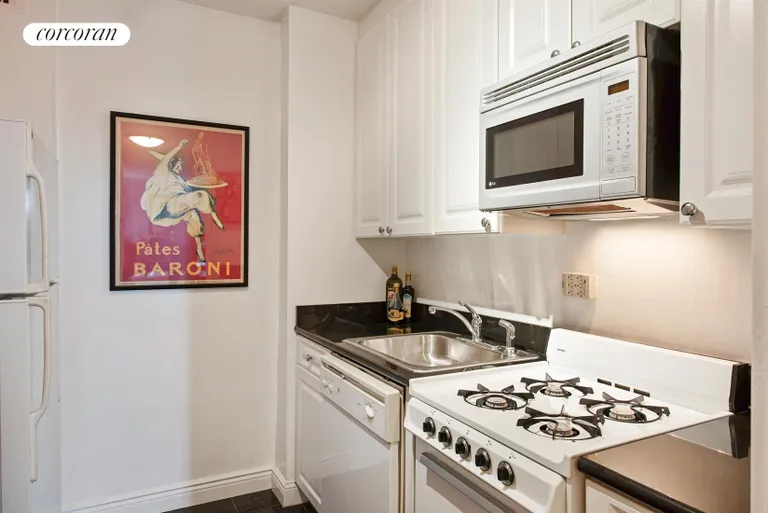 New York City Real Estate | View 300 East 40th Street, 4D | Kitchen | View 3