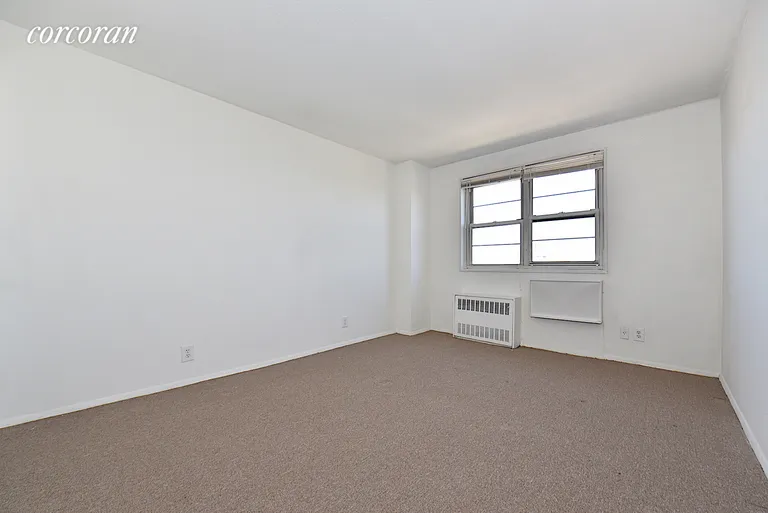 New York City Real Estate | View 47-50 59th Street, 9D | room 4 | View 5