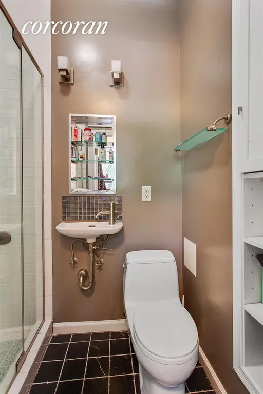 New York City Real Estate | View 277 6th Avenue, 2F | Bathroom | View 5