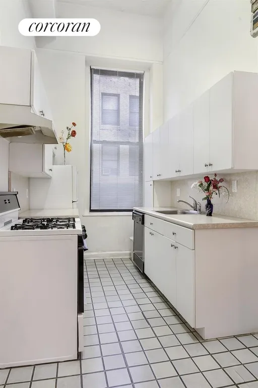 New York City Real Estate | View 255 West 84th Street, 1GRA | Kitchen | View 3
