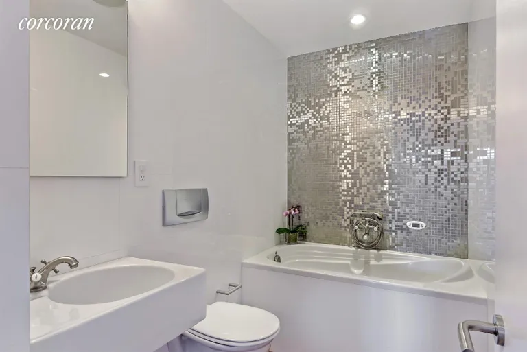 New York City Real Estate | View 201 West 74th Street, 16HJK | Bathroom | View 32