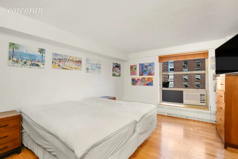 New York City Real Estate | View 80 La Salle Street, 11G | Master Bedroom | View 5